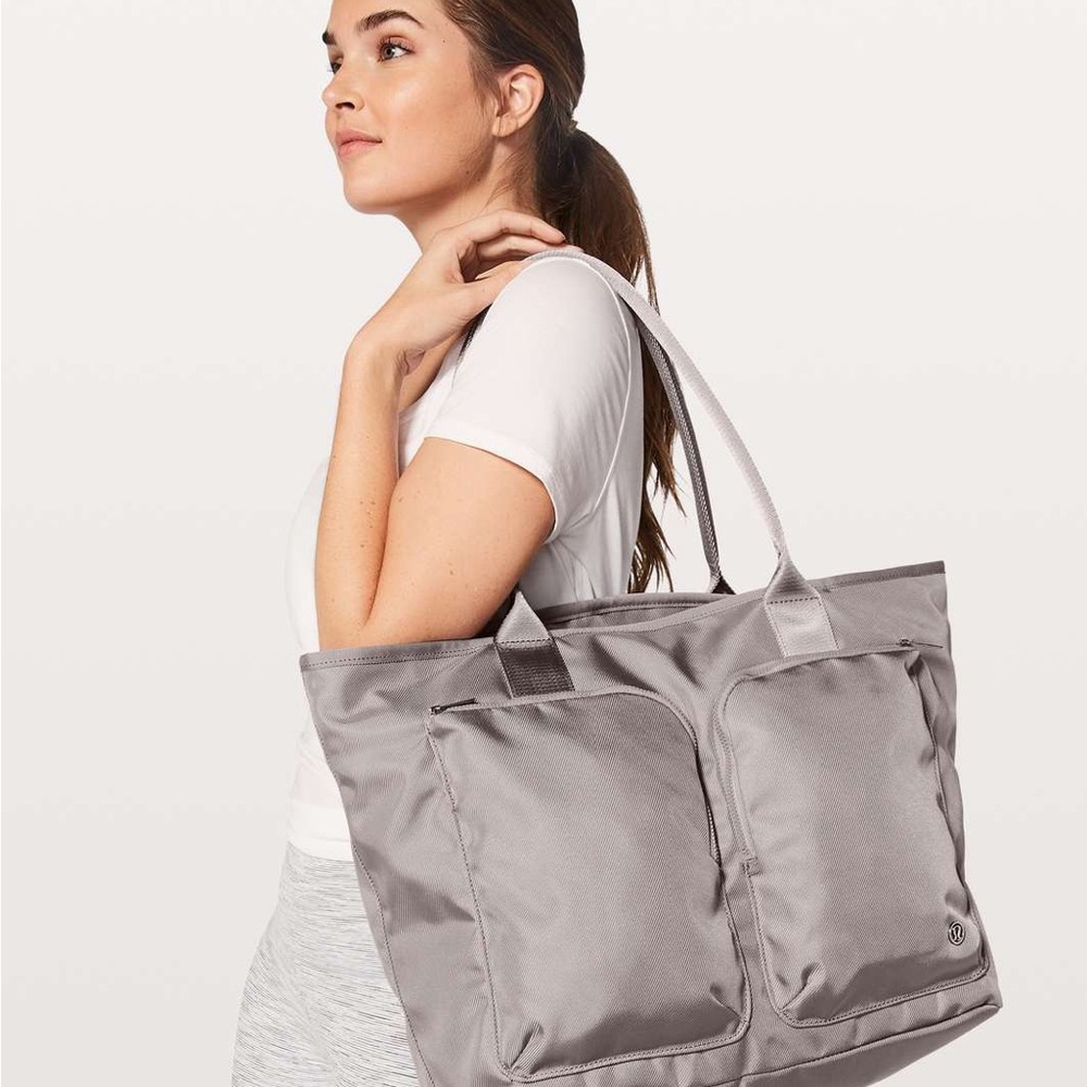 NWT Lululemon City Adventurer Tote Dark Chrome 24L